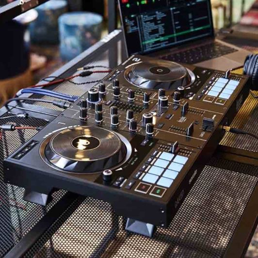 Controlador / mesa de mezclas Dj HERCULES INPULSE 500