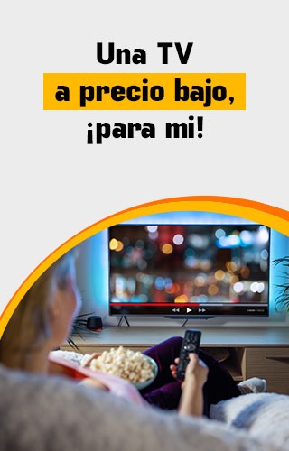 Mujer viendo la televisión con palomitas, oferta de TV a precio bajo